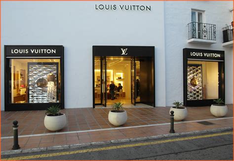 louis vuitton in puerto banus.